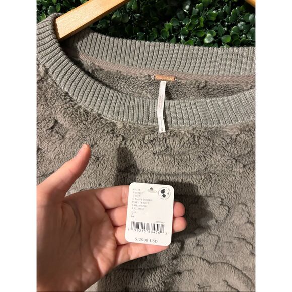 Free People Women's Cable-Knit Crewneck Sweatshirt Size Large GRAY NWT - Picture 3 of 5